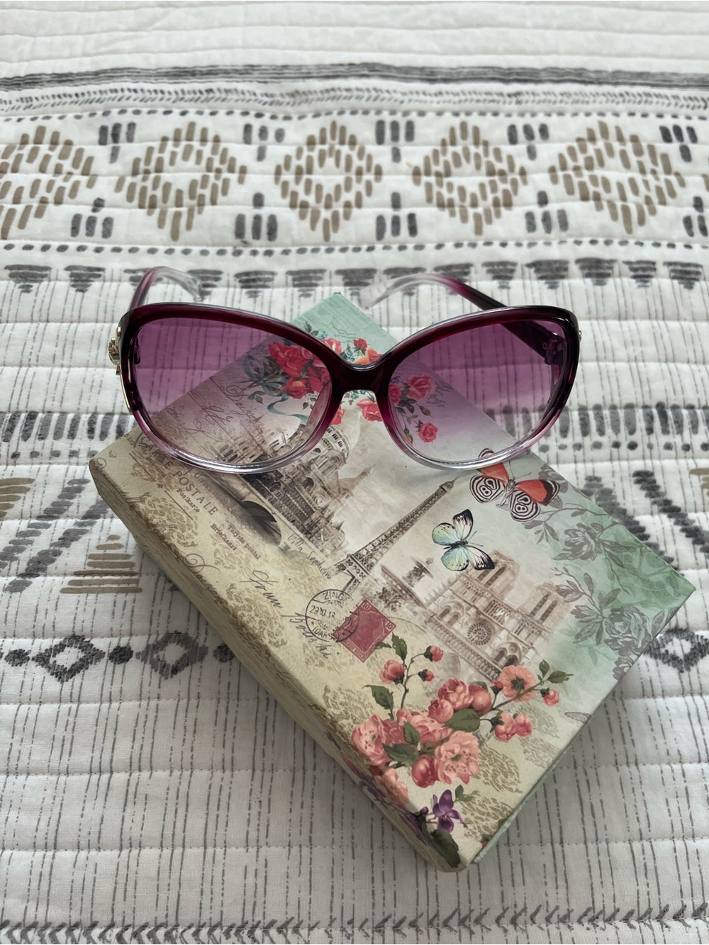 Women's Gradient Purple Cat-Eye Sunglasses